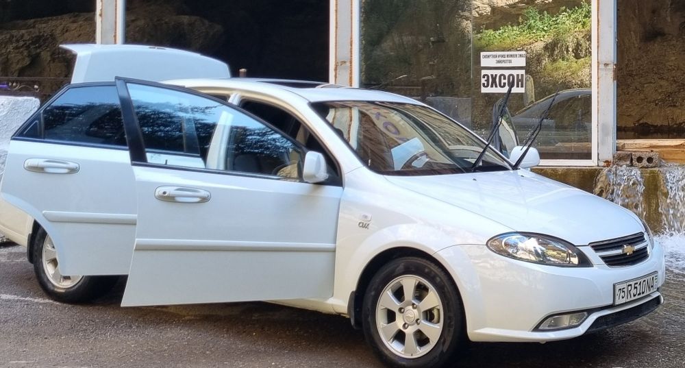 Lasetti 21/22 yaxshi holatda