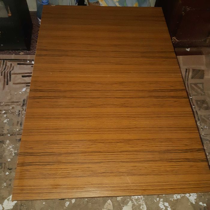 Правоъгълна разтегателна маса