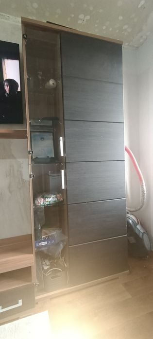 Шкаф для гостиной
