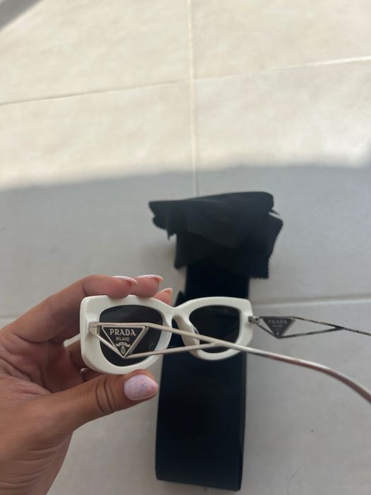 Оригинални слънчеви бели очила Prada / Прада