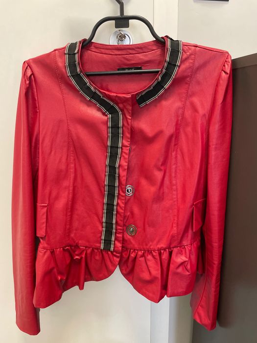 Якета от естествена кожа и от плат.