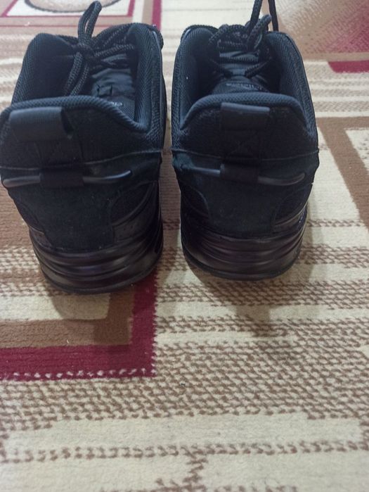 Кроссовки большого размера