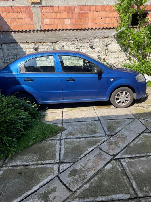 chevrolet aveo albastru