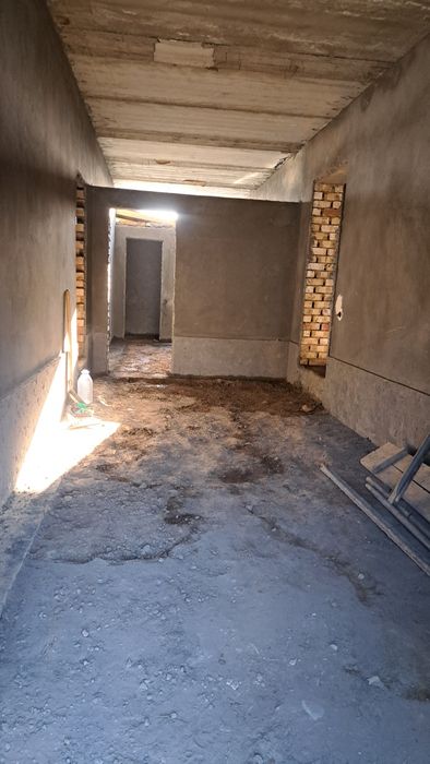 Yangi qurilgan uchaska sotiladi O'nqo'rg'onda 1.3sotix