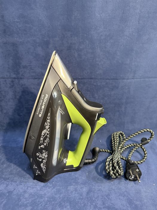 Парна ютия Rowenta DW6330