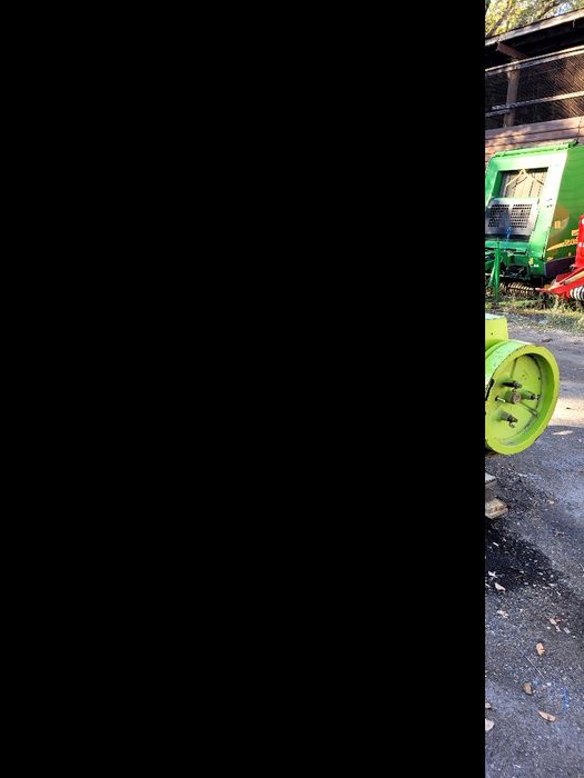 Пресс-подборщик Claas Markant 52.