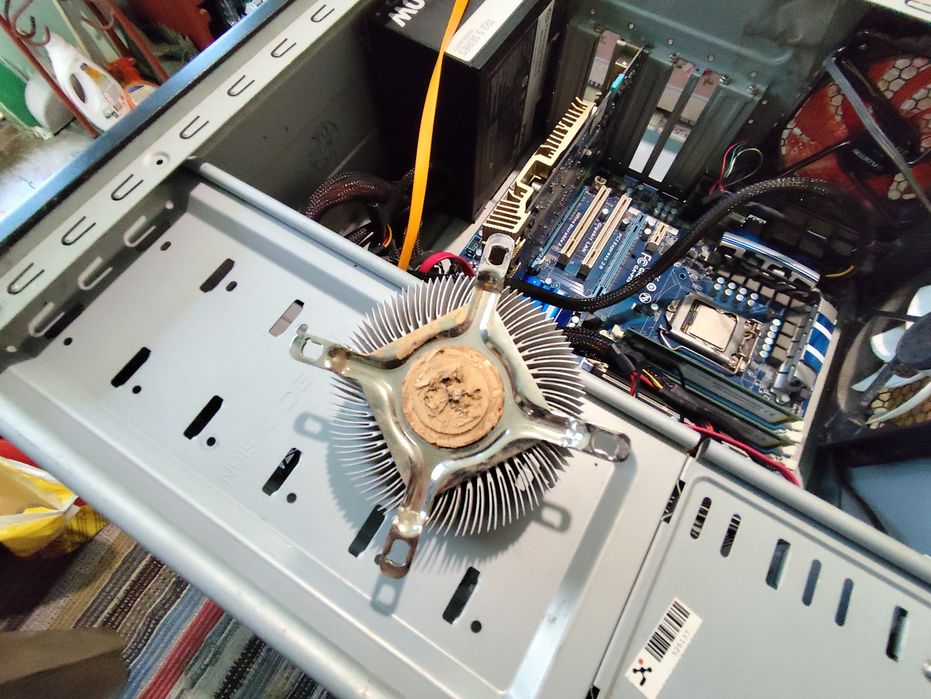 Vand, Calculator gaming Gigabyte