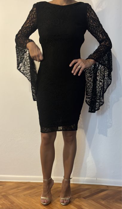 Rochie neagra dantela