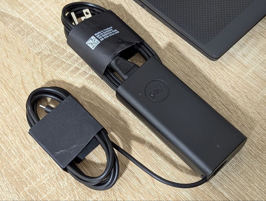 Noutbuk srochna sotiladi Dell latitude 7420