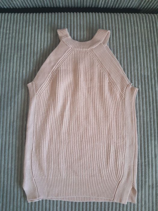 Потници на Zara и River Island