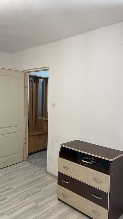 Garsoniera de închiriat