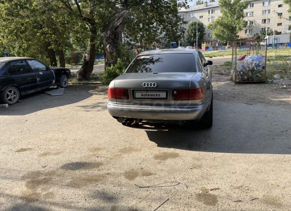 Продам ауди а8 д2