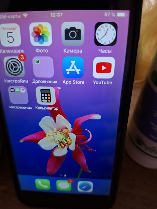 Айфон 6, целый, не разбитый. Работает