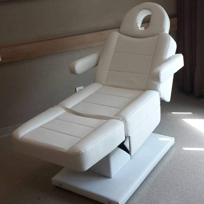 Електрически масажни/процедурни кушетки с 3 мотора
Електрическа масажн