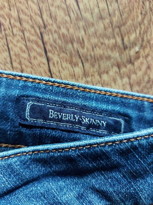 Blugi skinny Guess mărimea S