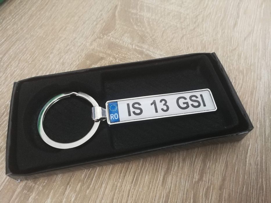 Brelocuri număr auto personalizate / Breloc număr  auto - la comandă / pentru firme și flote auto