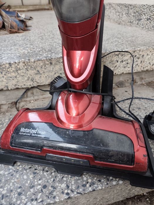 Crown cvc 233 вертикална прахусмокачка ,2в1