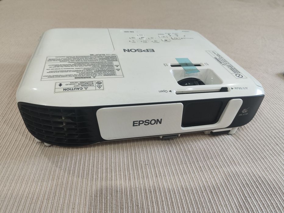 Продам проекторы епсон  epson