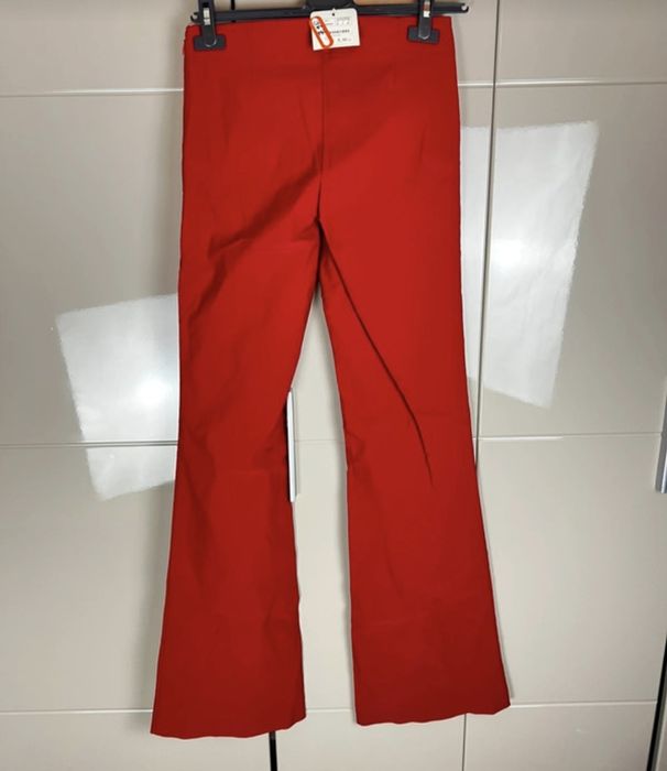Pantaloni eleganți