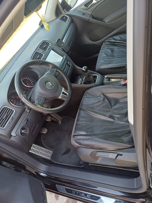 VOLKSWAGEN Golf 2012 — imagine 4