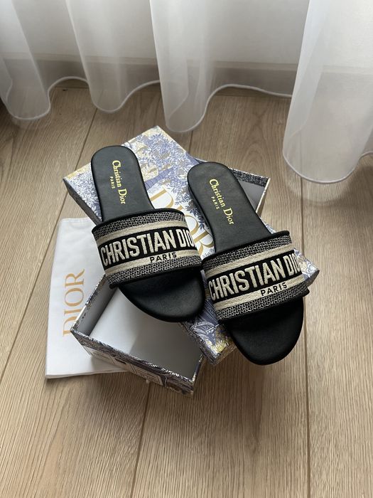 Дамски чехли Dior