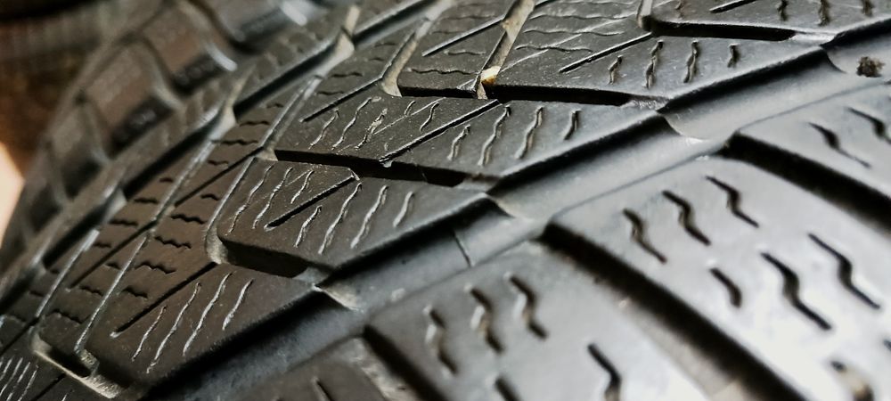 225/45/18 пара б/у из Германии