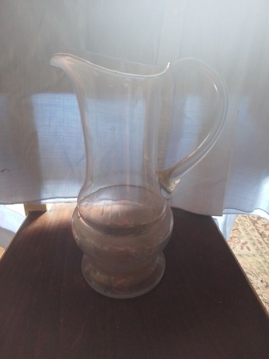 Чаши стъклени и порцеланови