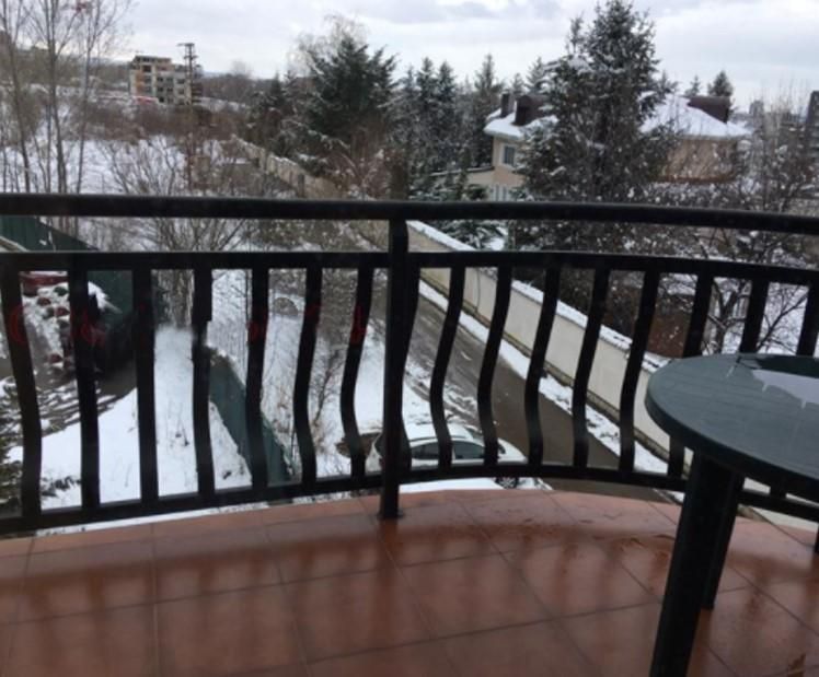 Дава се под наем Тристаен апартамент в София, Витоша - 144 кв.м за 1050 € - Снимка #9