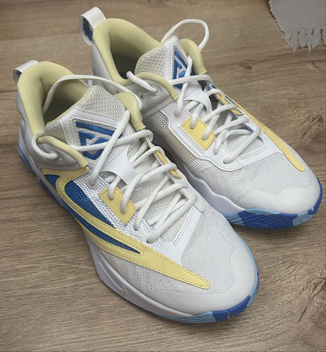 Adidasi nike immortality 3