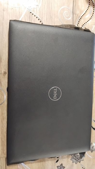 Laptop Dell, cumpărat nou, i5,gen.11, 16 gb ddr4,win licenta