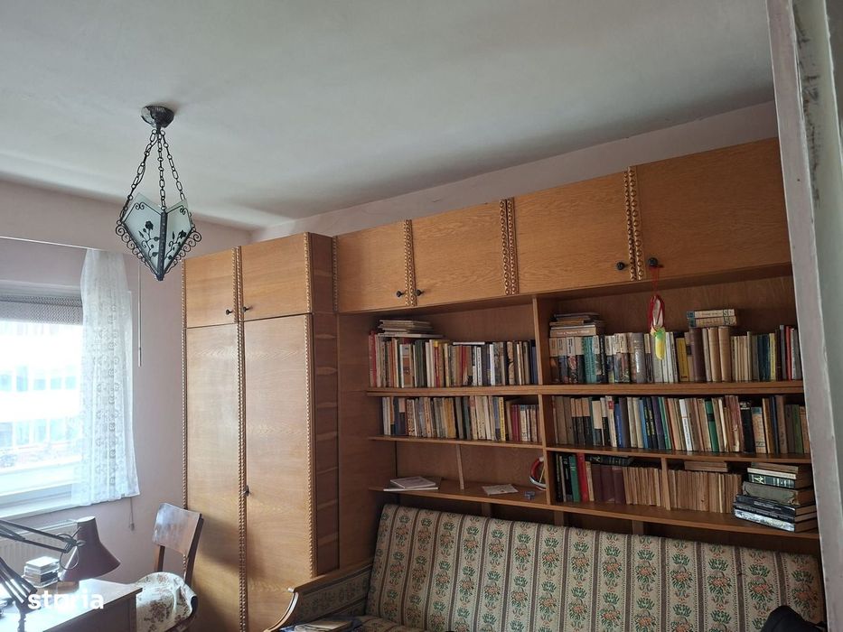 Apartament cu 4 camere de vanzare/centru Turda