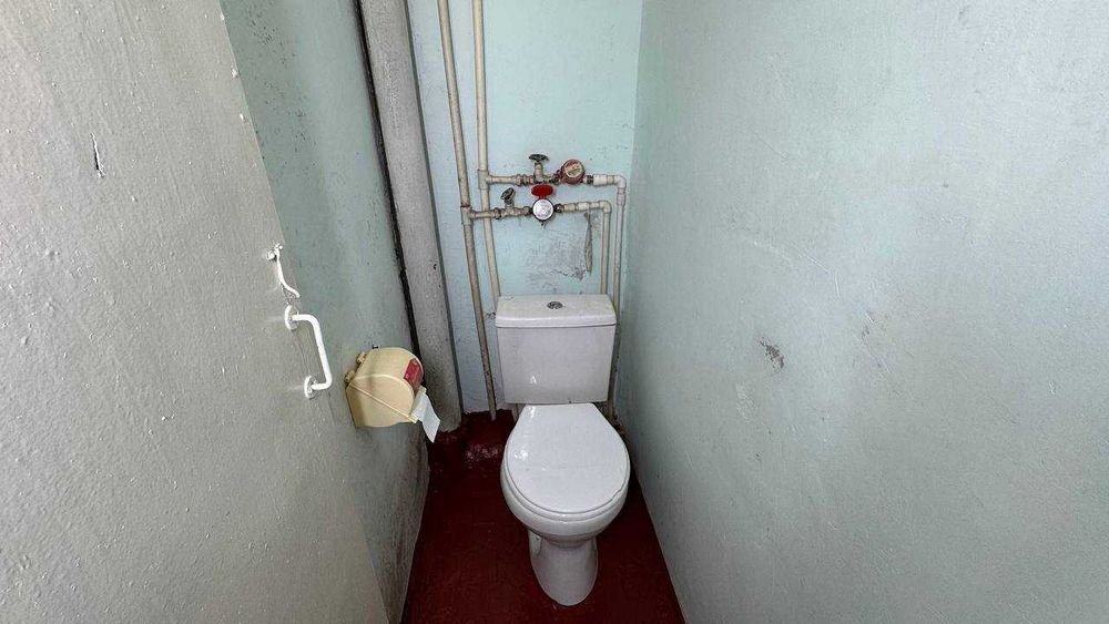 Киргили Гулшан магазини 2 қаватда 2 хонали квартира сотилади. ID: 1467