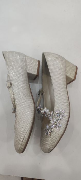 Женские туфли праздничные