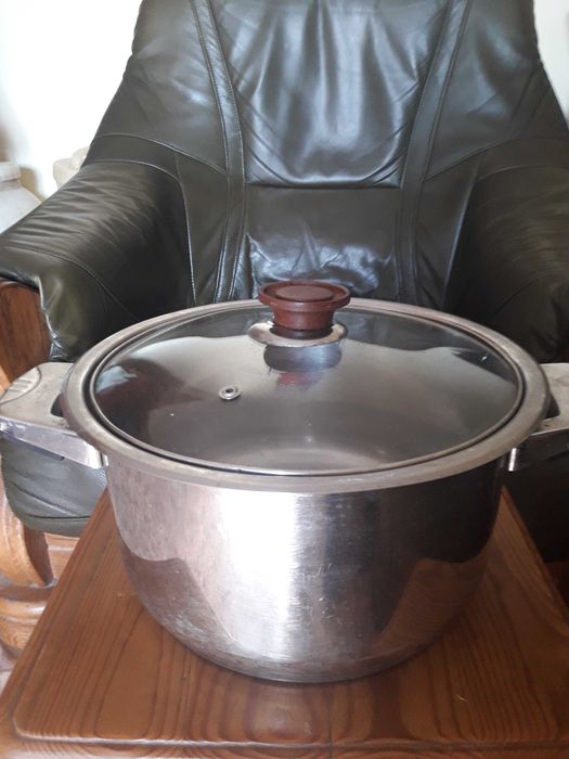 кастрюли, казан, чайники