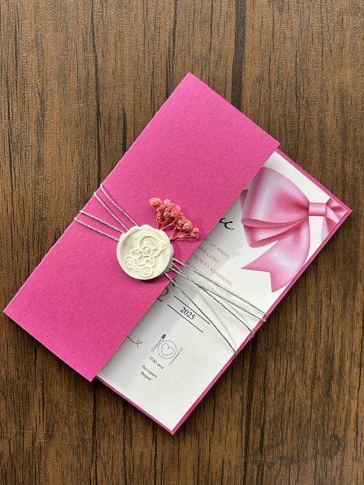 Ръчно изработени сватбени покани и тейбъл картички