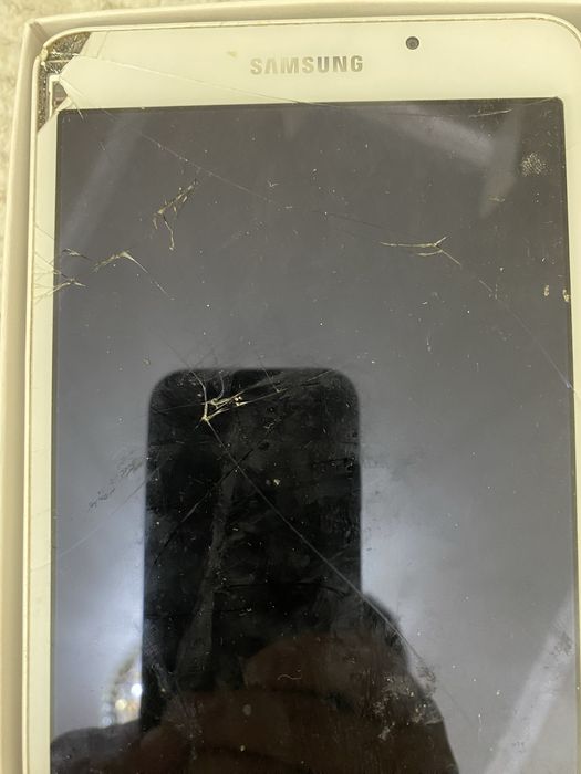 Продам планшет самсунг таб А6