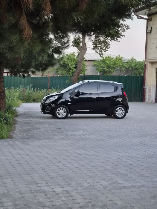 Qora spark 2022 kraska toza 85 km yurgani