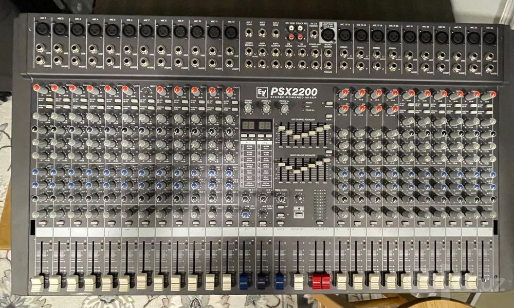 EV PSX2200 Power Mate mixer