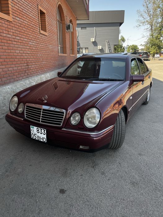 Продам Мерседес 210