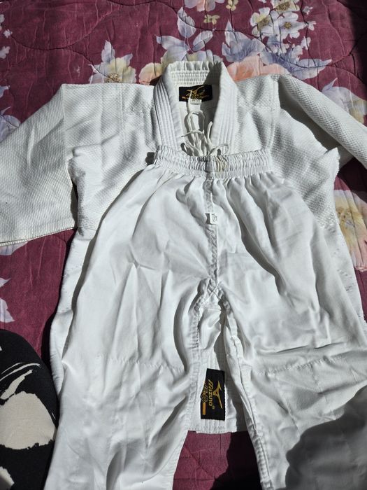 Продаётся кимоно 120см