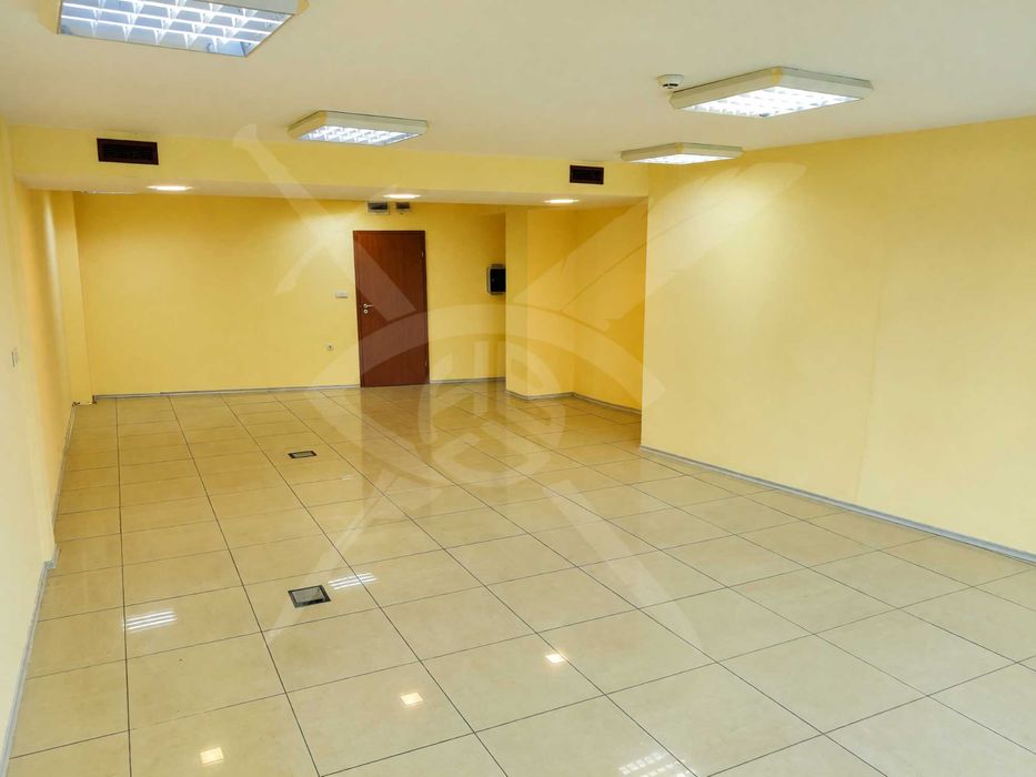 Офис помещение в Изгрев! 37530