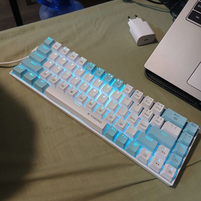 Продам Клавиатуру e-yooso z-686