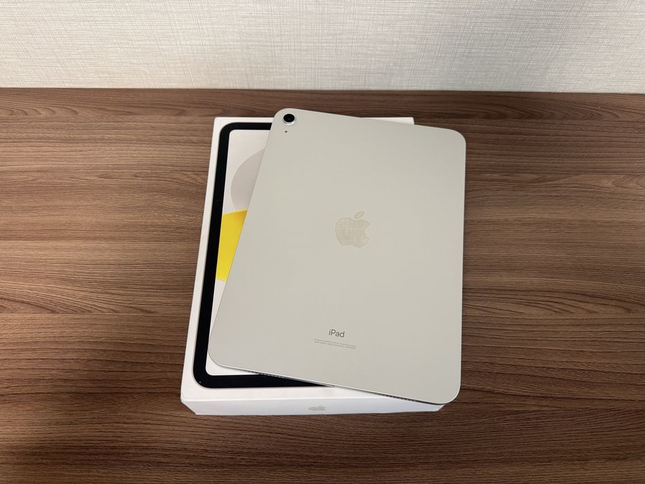 iPad 10 на 64 гб + Чехол (2024)