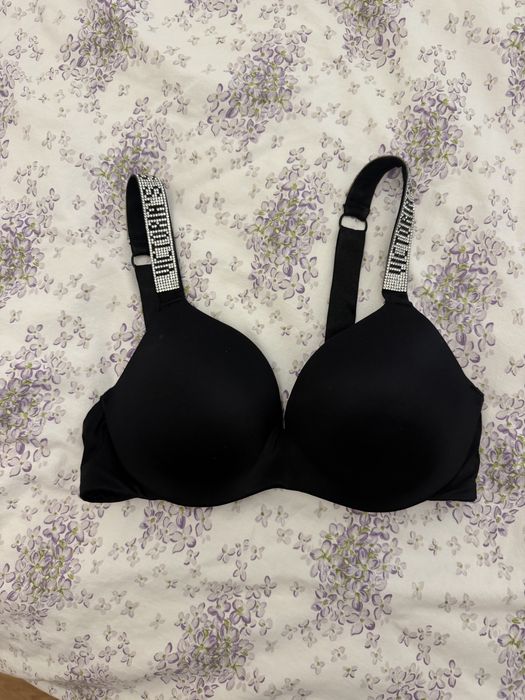 Ориганален дамски сутиен Victoria Secret,нов