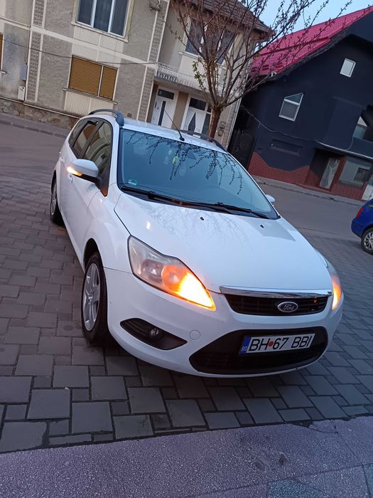 Vând Ford focus 2 an 2010 1.6 diesel 109cai euro5