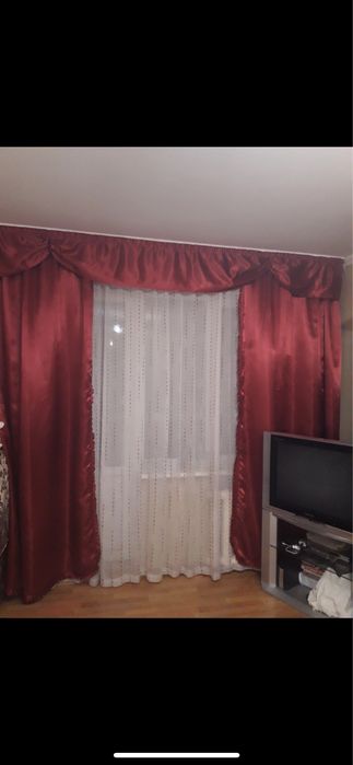 Комплект штор с покрывалам.