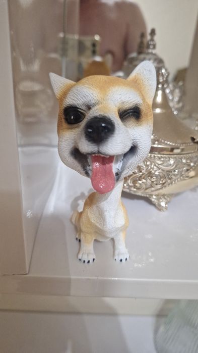 Продам сувенир собачку