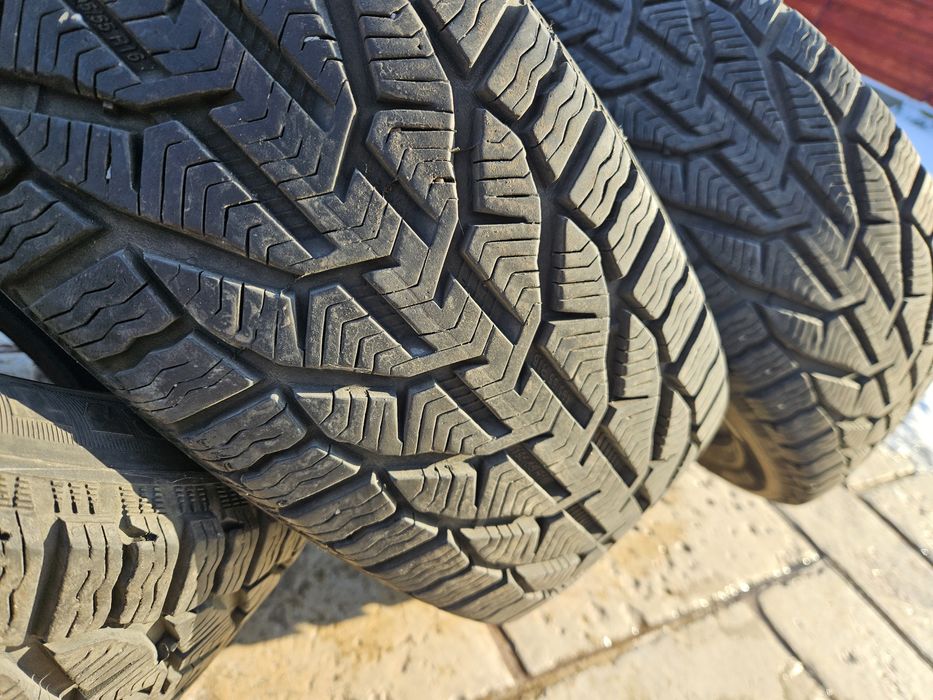 Anvelope iarnă 195/55 R16 87T Logan 4 bucati