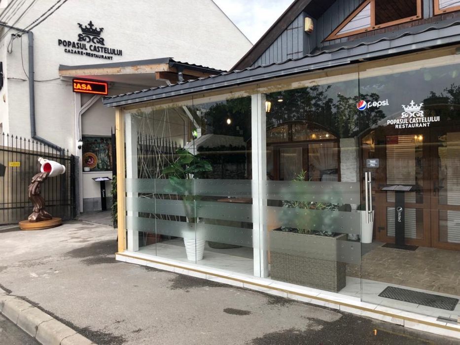 Vand spatii comerciale centru vechi