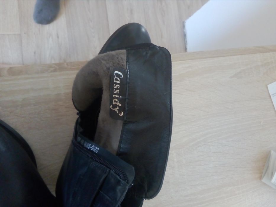 Женские кожаные ботинки